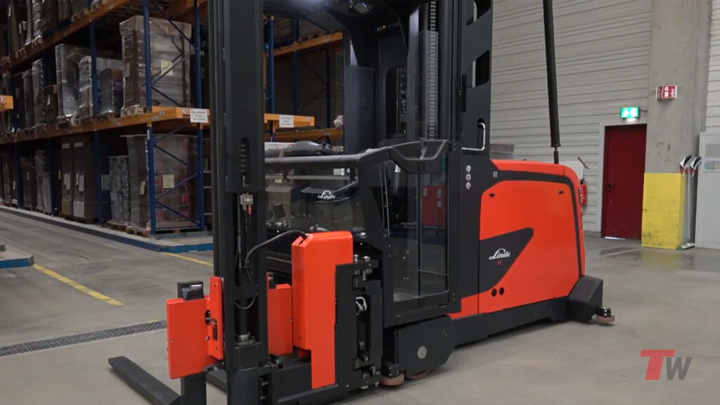 Linde VNA 5231 Turret Forklift
