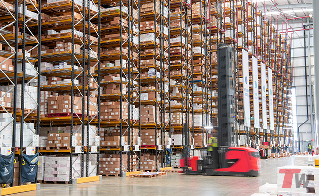 Linde 5231 turret truck