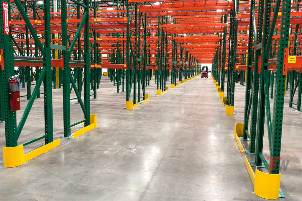 Our engineers and install experts pair the perfect system for your application and maximize your square space with extensive warehouse assessment, design, and development solutions. Receive safe, and efficient installation of racking and material handling systems—managing permits, utility coordination, and minimizing operational disruptions.