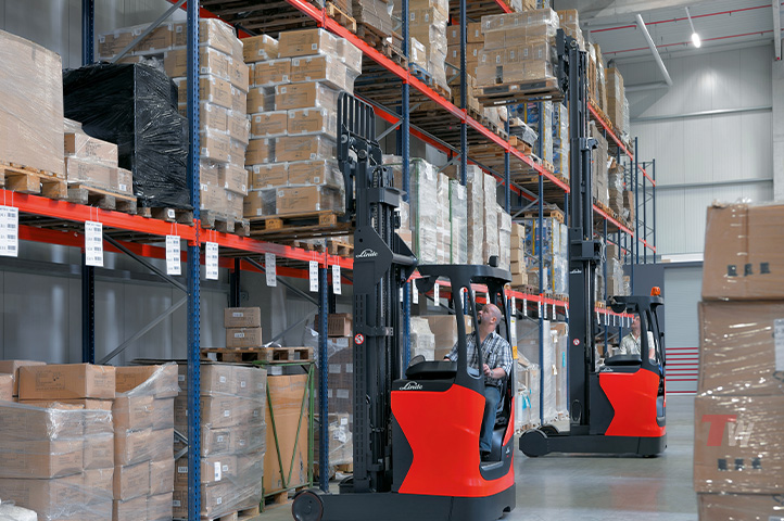 Linde 1120 Electric Reach Truck