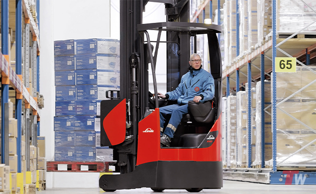 Linde 1120 Reach Truck