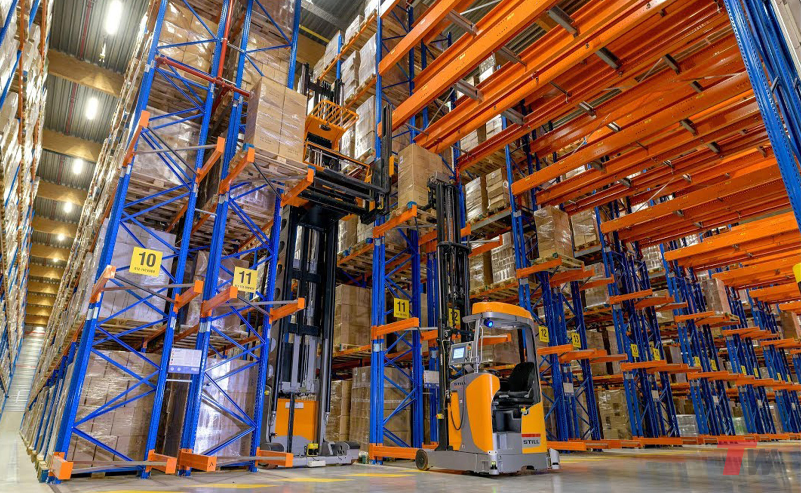 Very Narrow Aisle AGVs